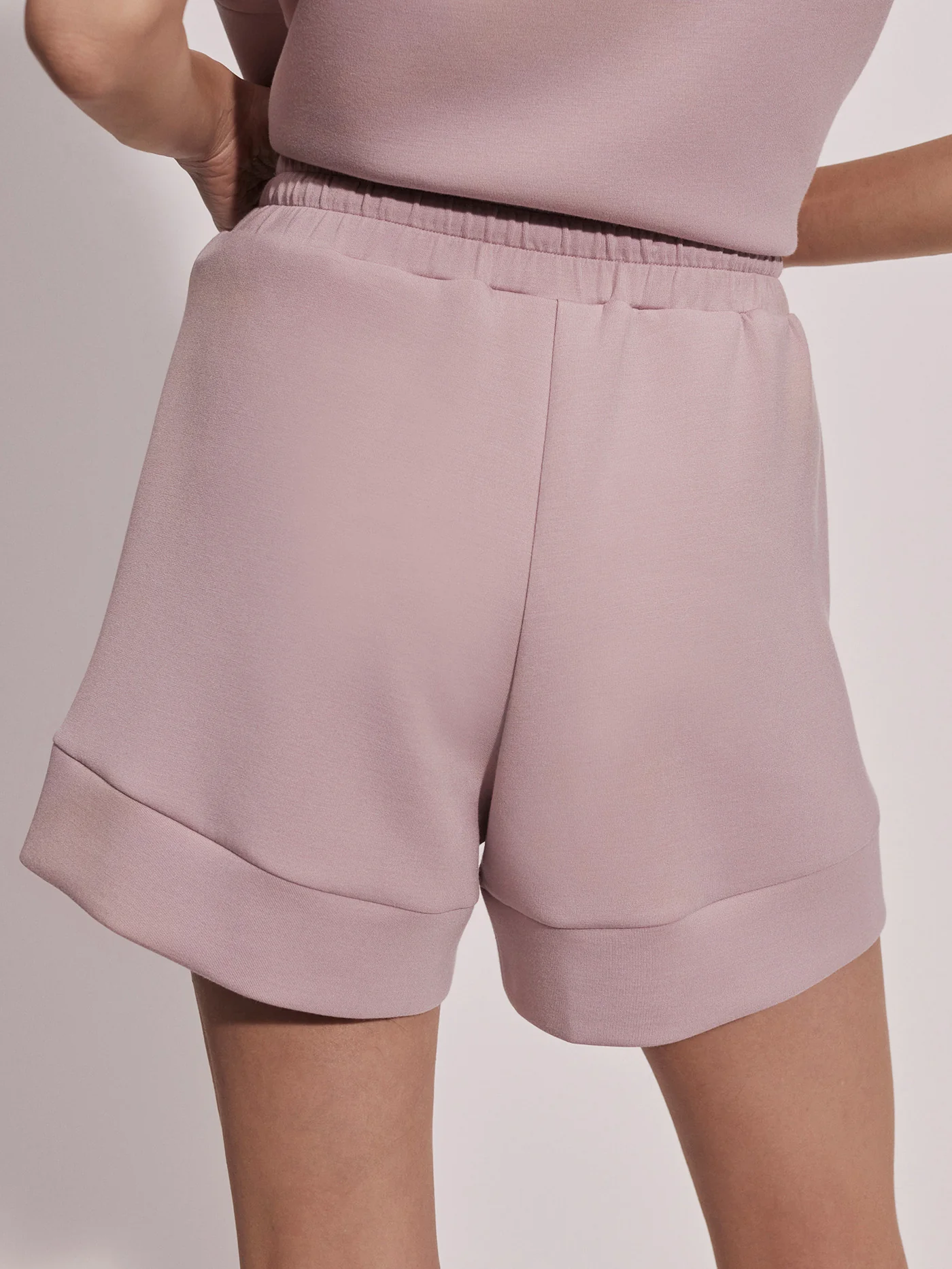 Atrium High Rise Short 4.5 - Image 4