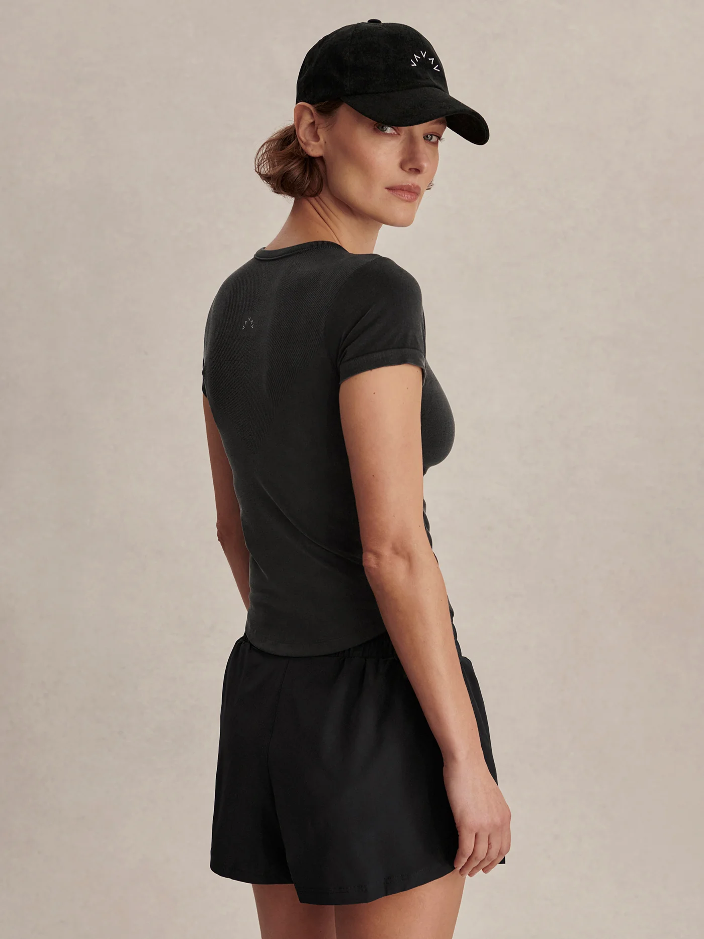 Casper Seamless Tee - Image 11