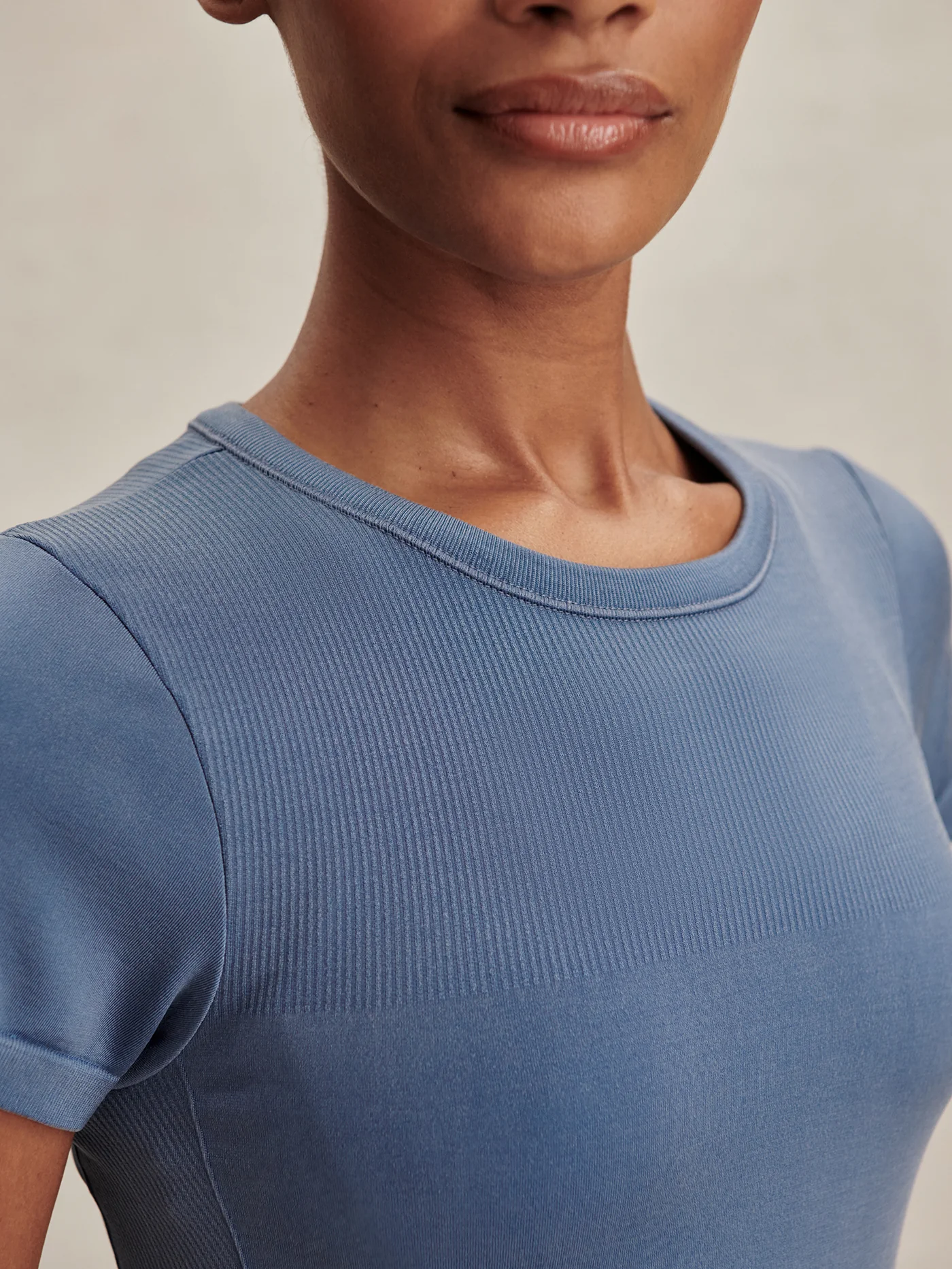 Casper Seamless Tee - Image 17