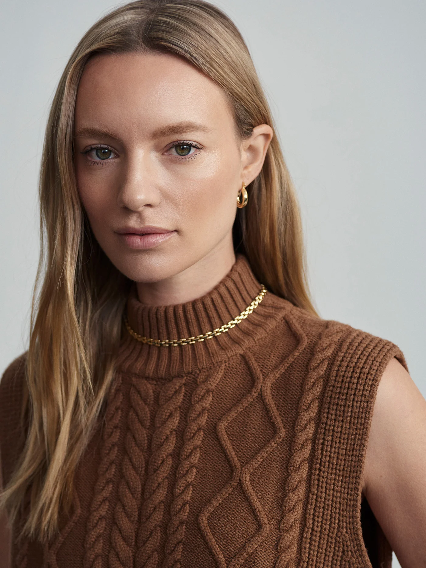 Joilette Roll Neck Vest - Image 3