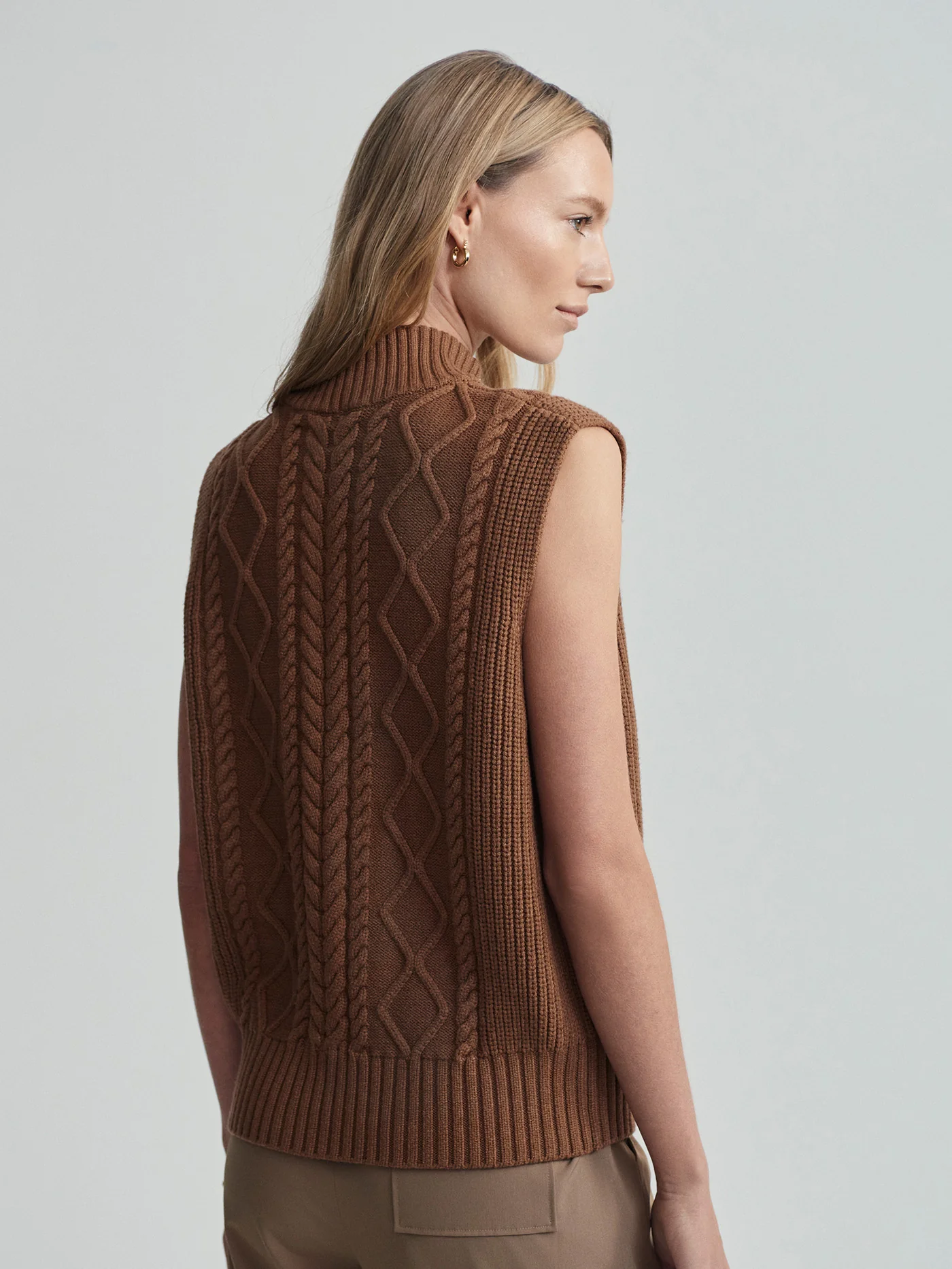 Joilette Roll Neck Vest - Image 5
