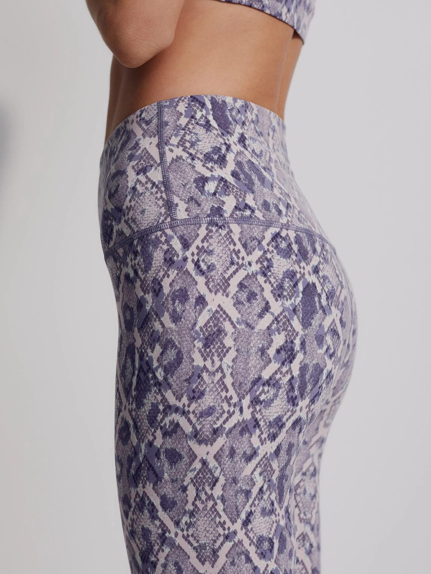 Move High Rise Legging 25 - Image 15