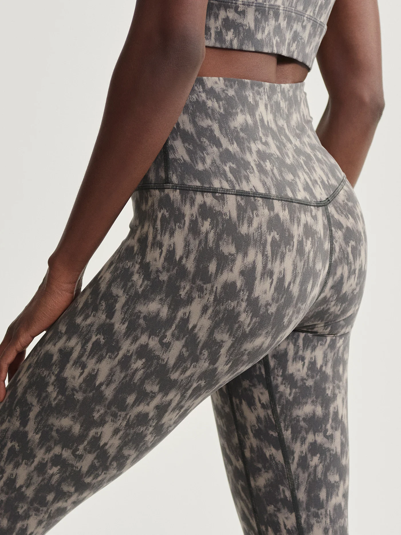 Move High Rise Legging 25 - Image 56