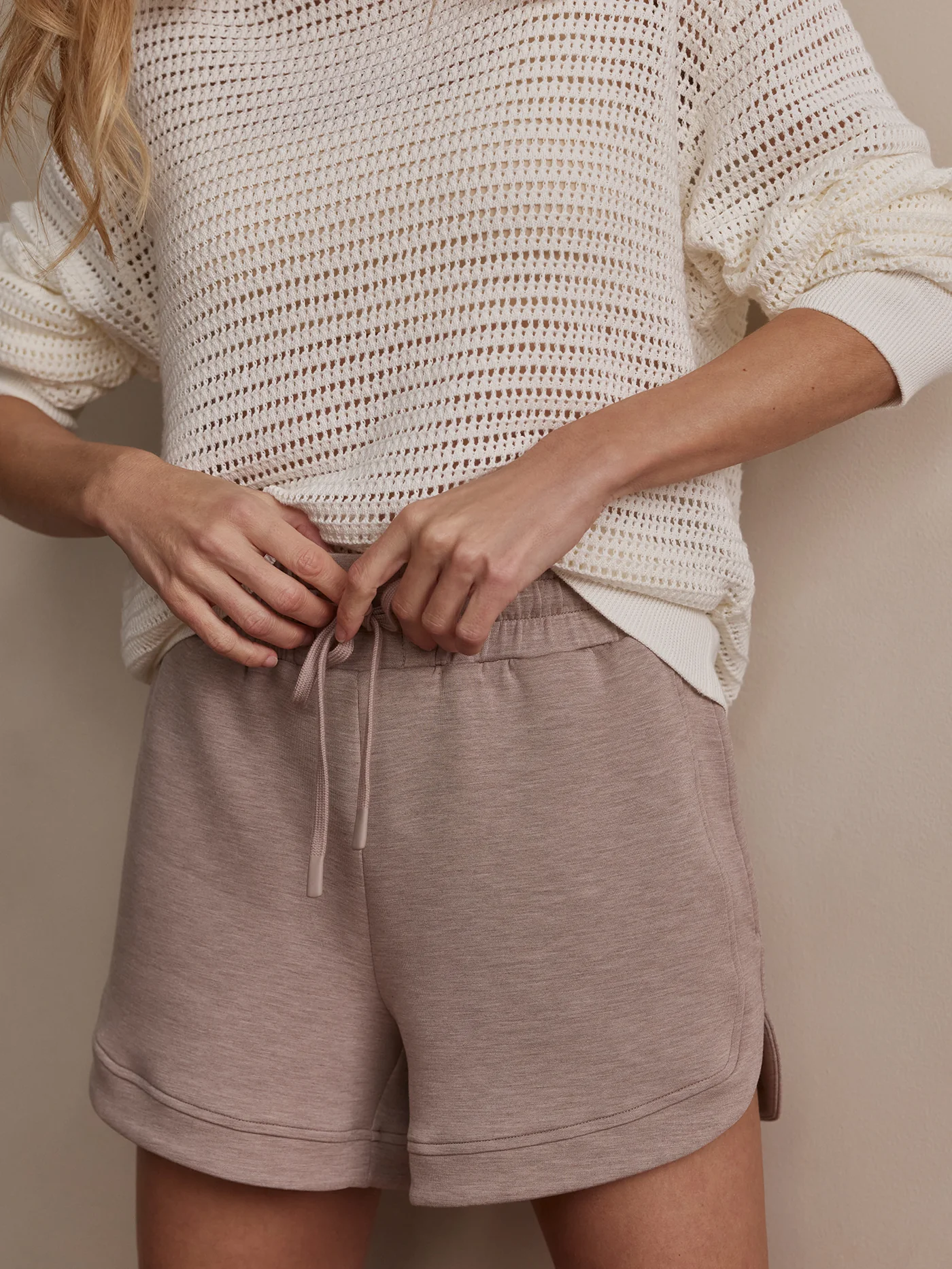 Ollie High Rise Short 3.5 - Image 24