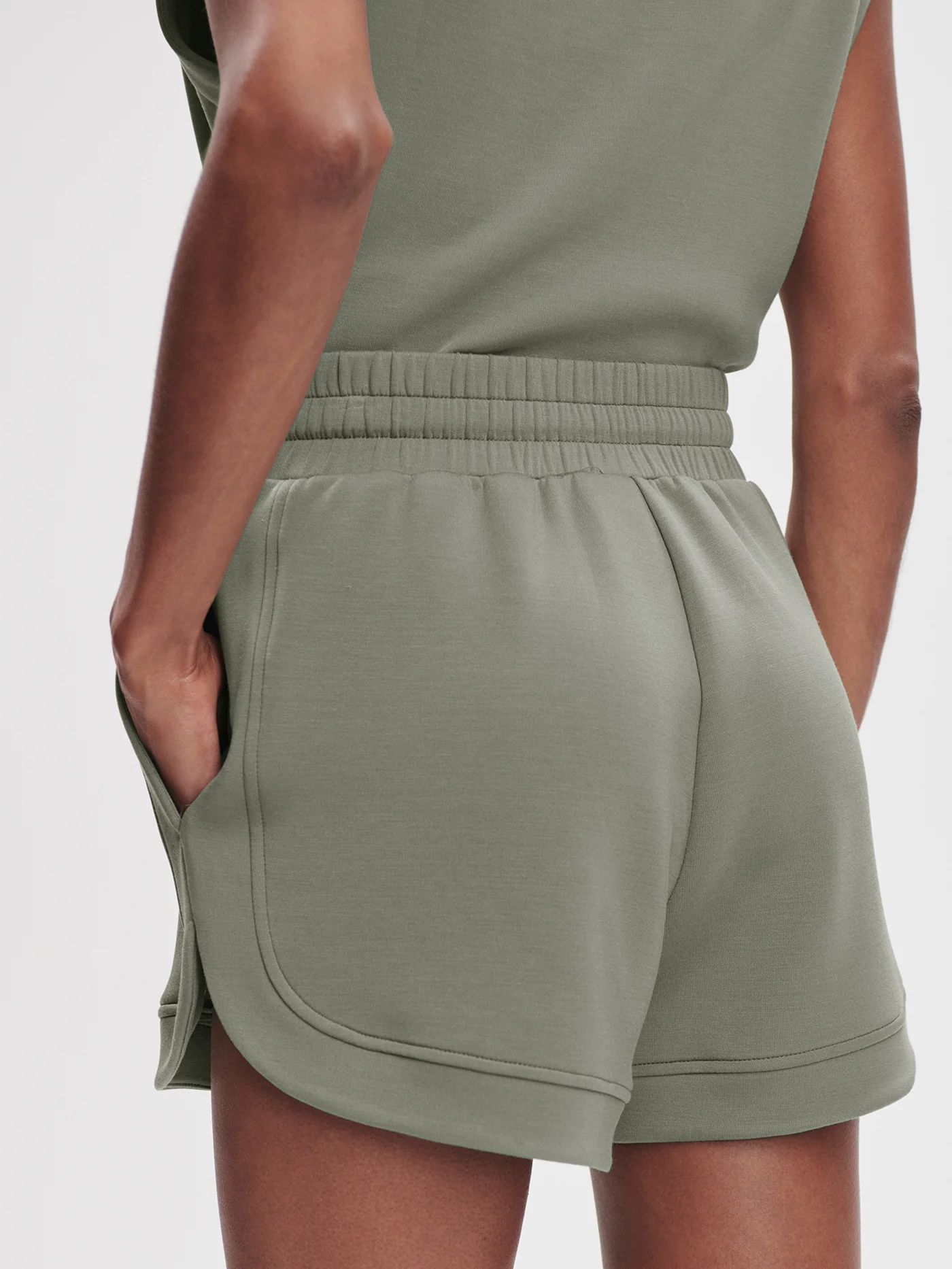 Ollie High Rise Short 3.5 - Image 67