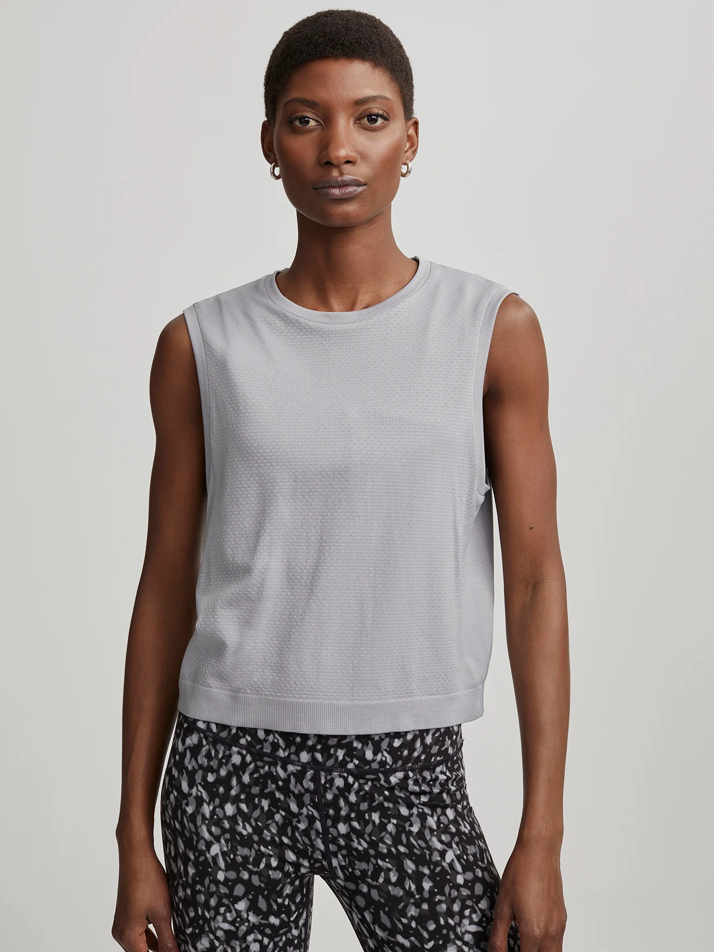 Page Seamless Crop Tank - Image 23