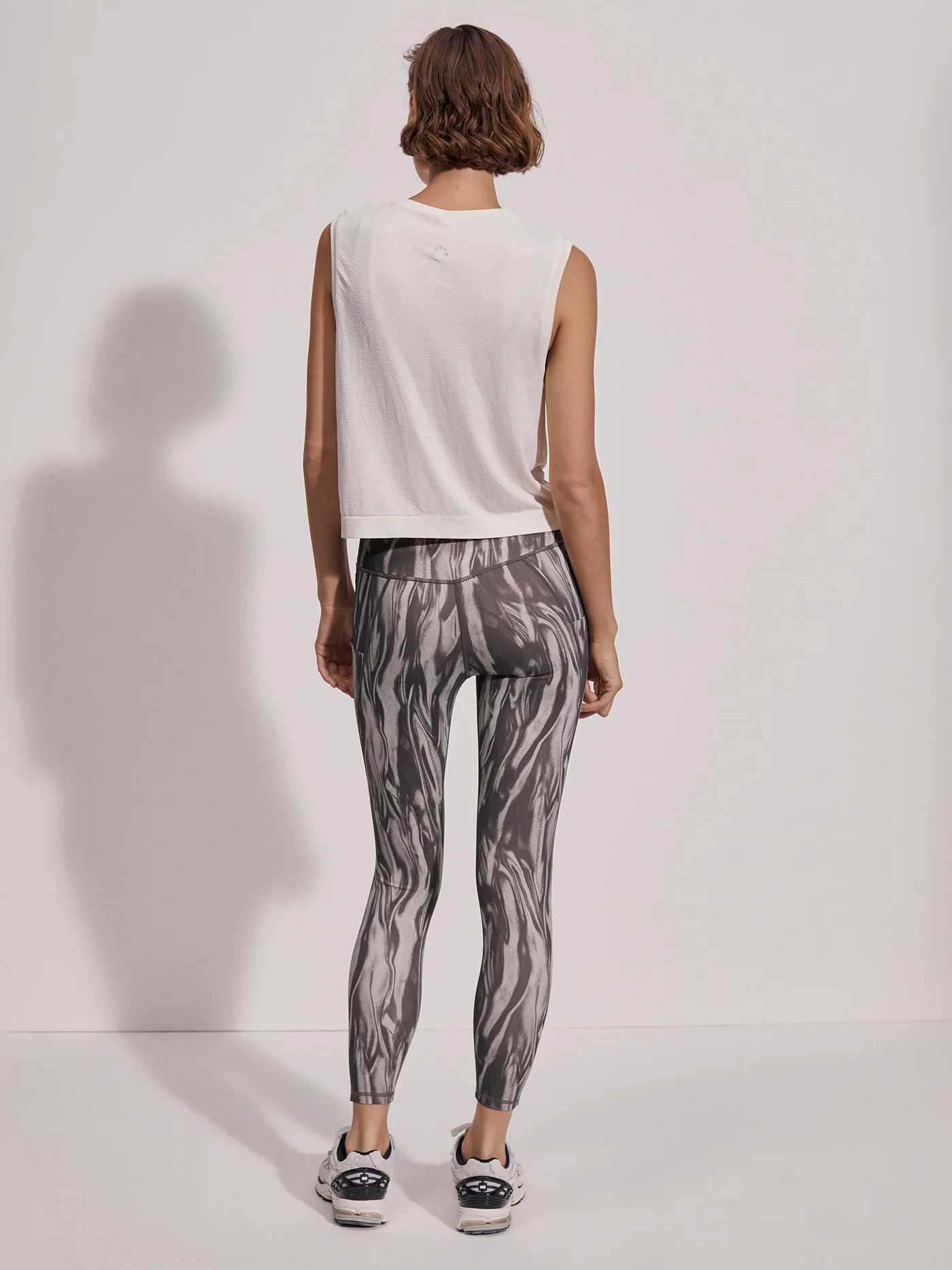 Page Seamless Crop Tank - Image 5