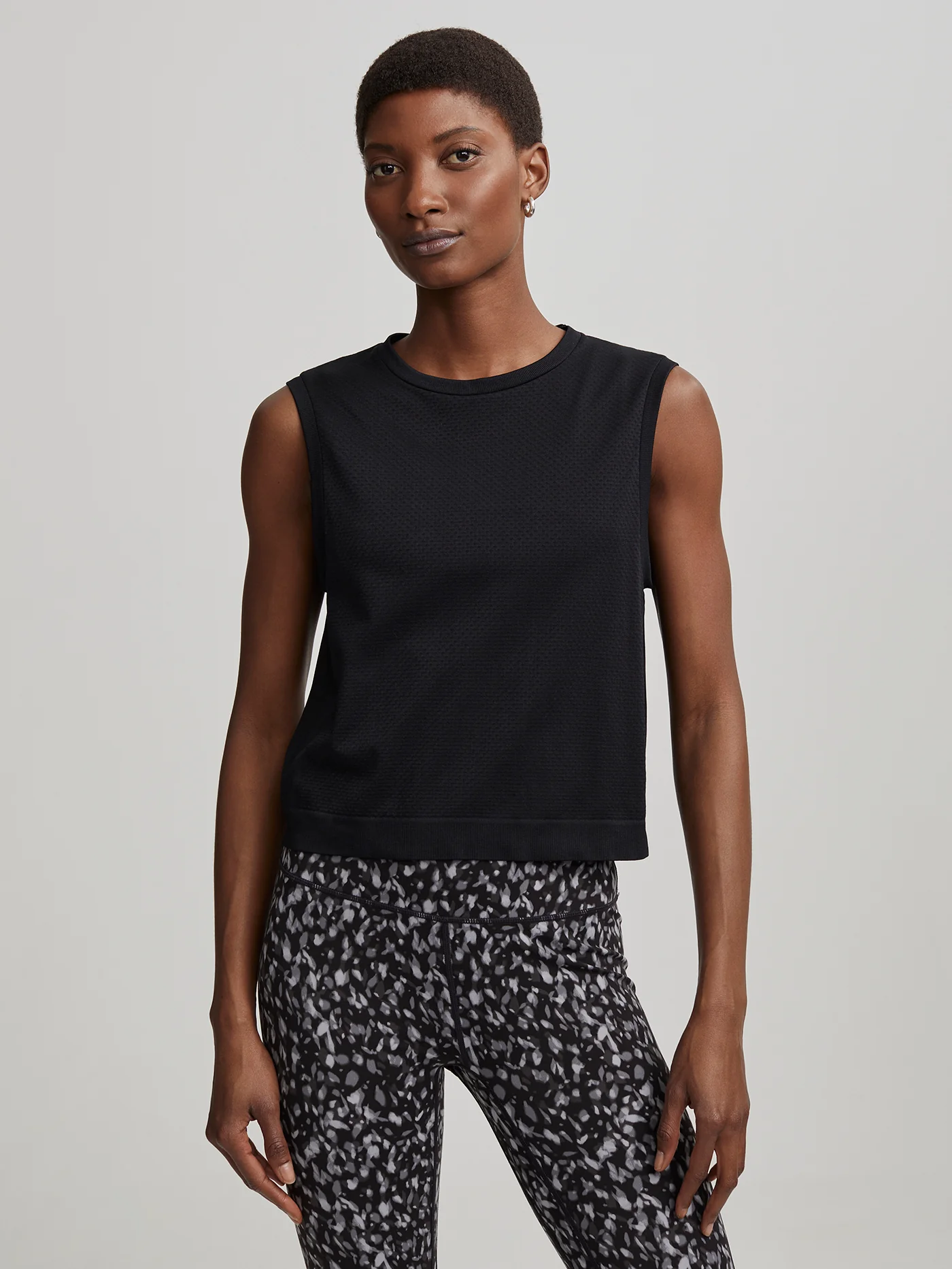 Page Seamless Crop Tank - Image 7