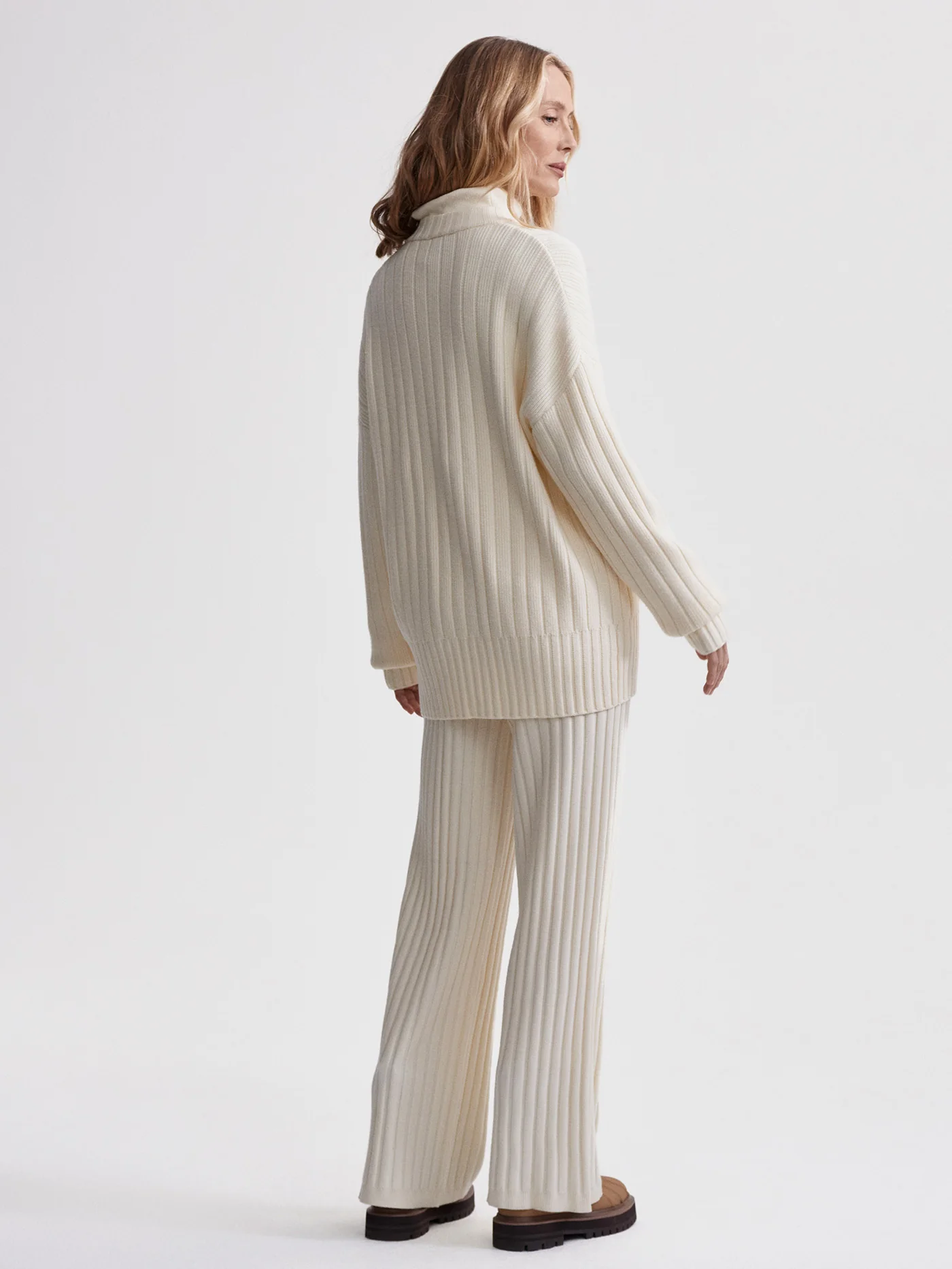 Pensdale Relaxed Knit Cardigan - Image 11