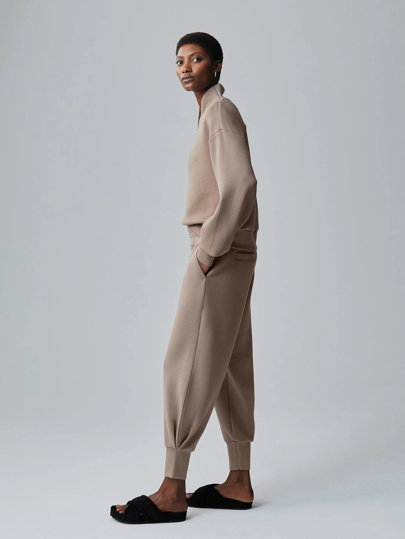The Relaxed Pant 25 - Image 3