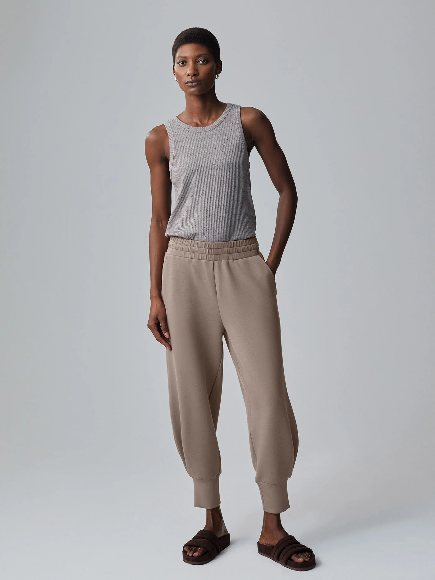 The Relaxed Pant 25 - Image 4