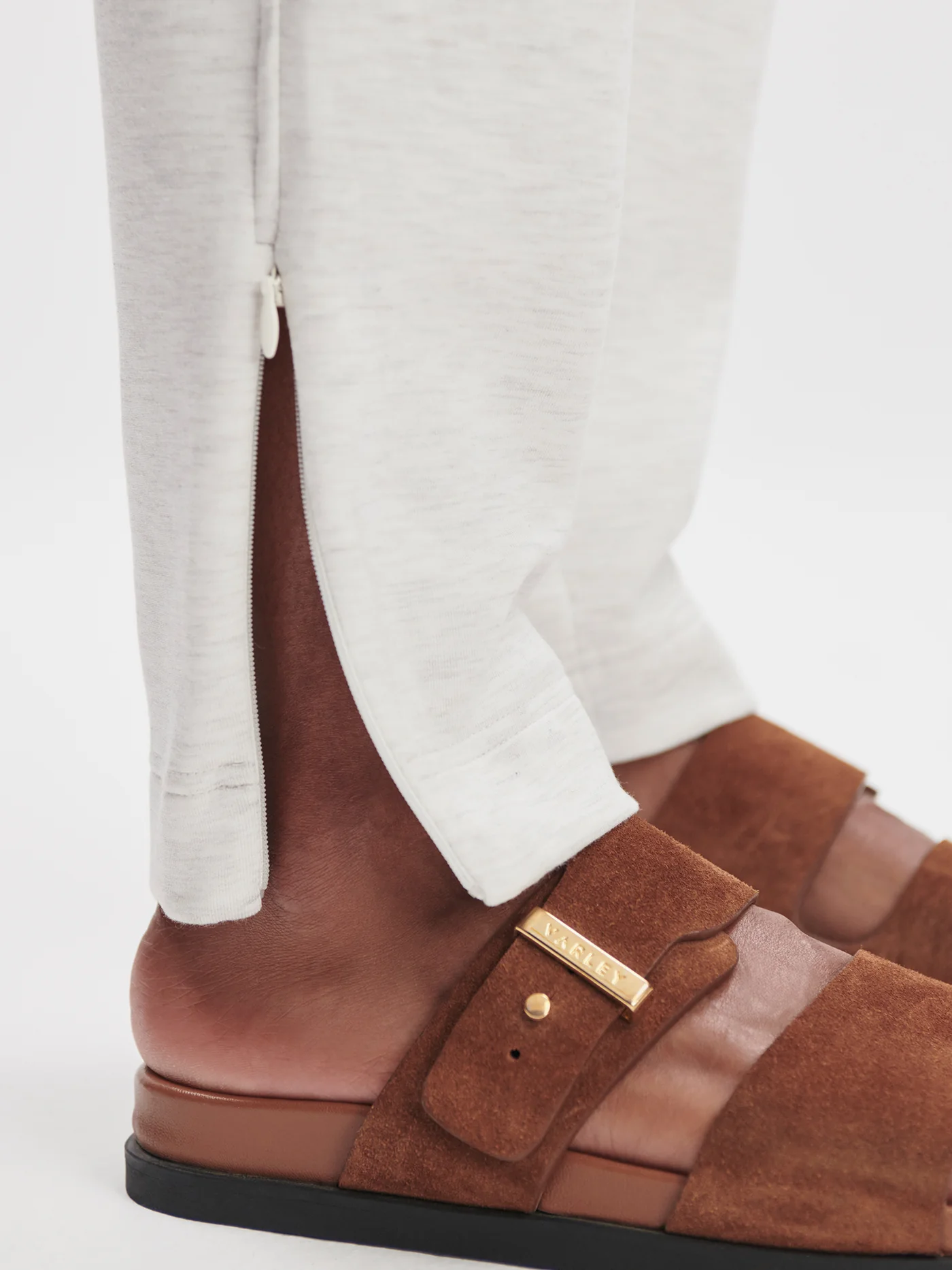 The Slim Zip Hem Pant 29.5 - Image 17